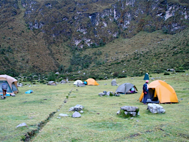 wp-content/uploads/itineraries/Inca Trail/llulluchapampa-camp.jpg